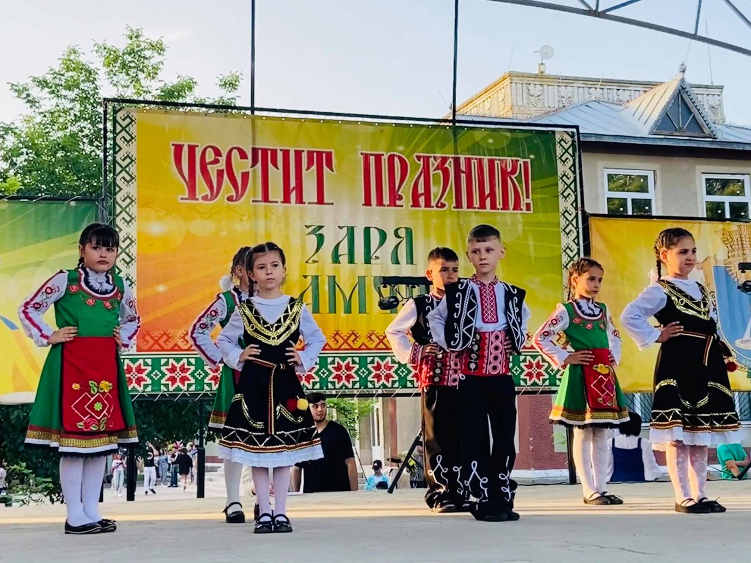 Село заря. Одесская область Саратский район село Петропавловка.